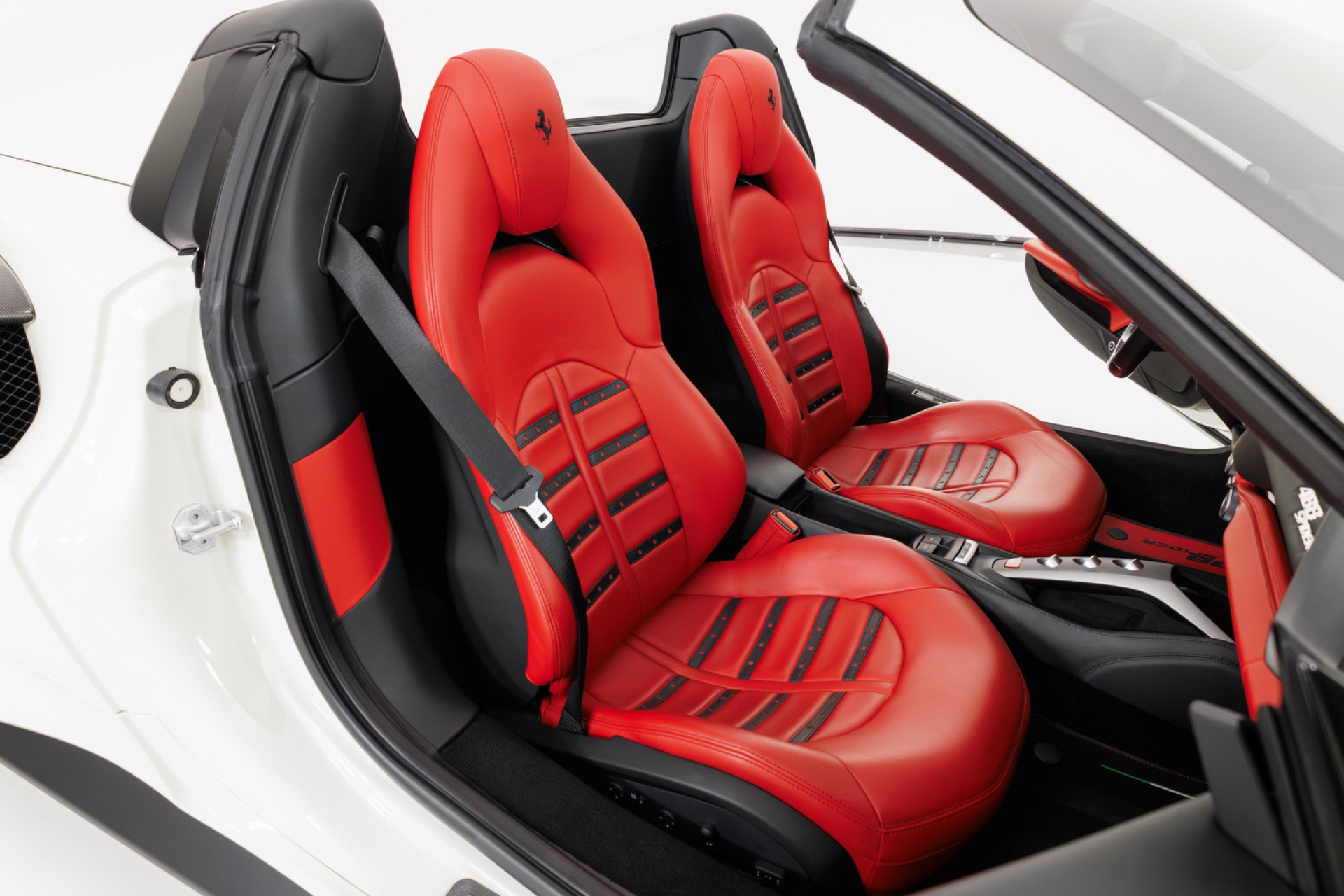 Used 2017 Ferrari 488 Spider RWD image 37