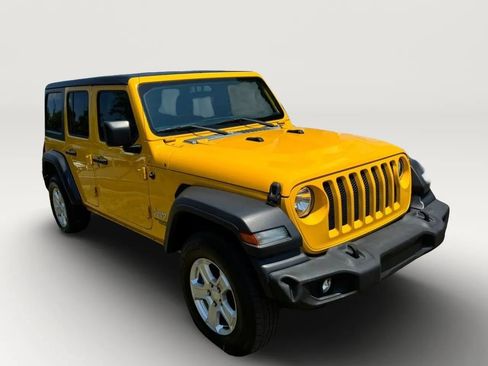 Used 2018 Jeep Wrangler Unlimited Sport S AWD/4WD image 9