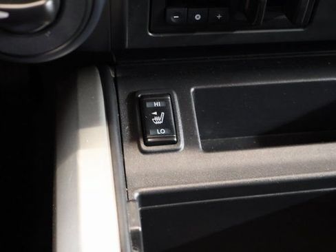 Used 2024 Nissan Titan SV w/ SV Convenience Package AWD/4WD image 18