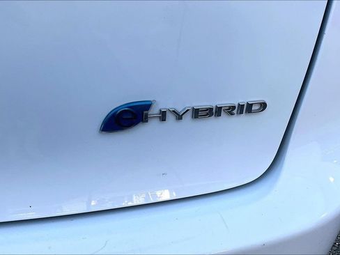 Used 2024 Chrysler Pacifica Limited FWD image 24