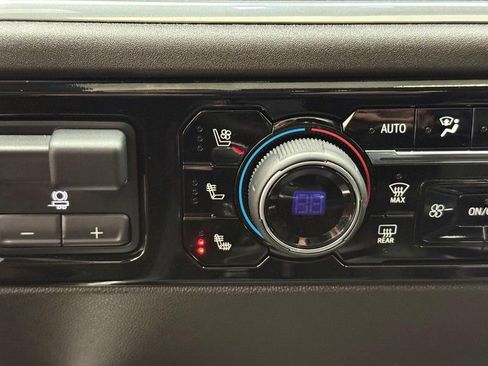 Used 2025 Chevrolet Silverado 1500 High Country w/ Midnight Edition image 18