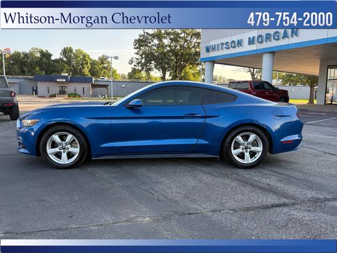 Used 2017 Ford Mustang Coupe RWD image 2