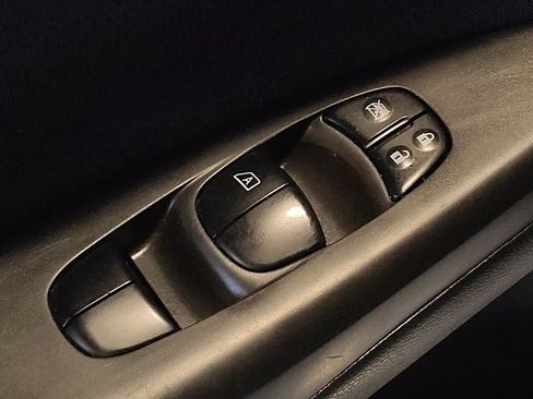 Used 2019 Nissan Sentra SV FWD image 27