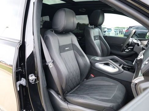 Certified 2022 Mercedes-Benz GLS 63 AMG 4MATIC image 33