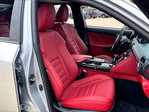 Used 2023 Lexus IS 500 image 10