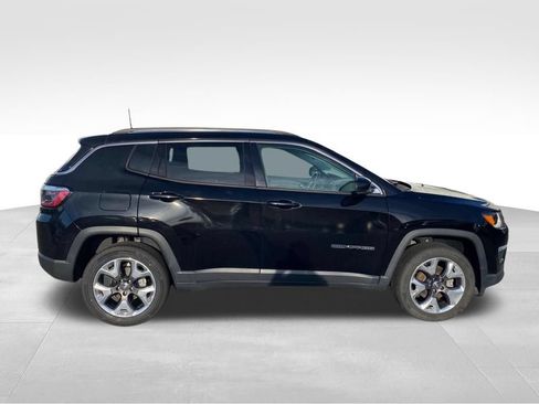Used 2018 Jeep Compass Limited w/ Navigation Group AWD/4WD image 9