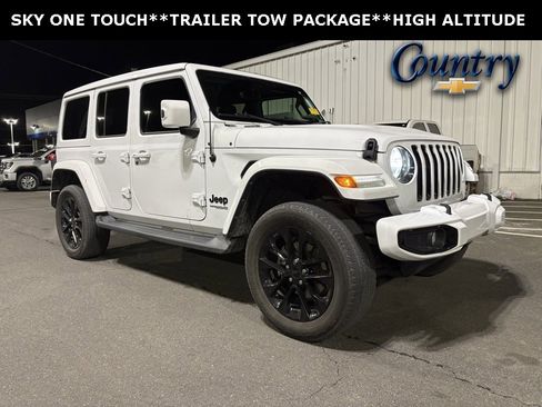 Used 2021 Jeep Wrangler Unlimited Sahara image 1