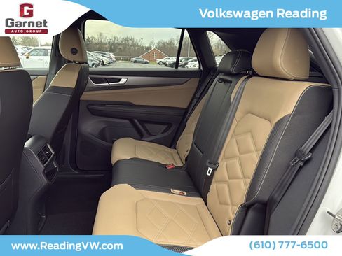 New 2025 Volkswagen Atlas Cross Sport SE image 10