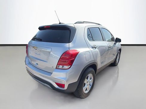 Used 2019 Chevrolet Trax LT w/ Driver Confidence Package FWD image 8