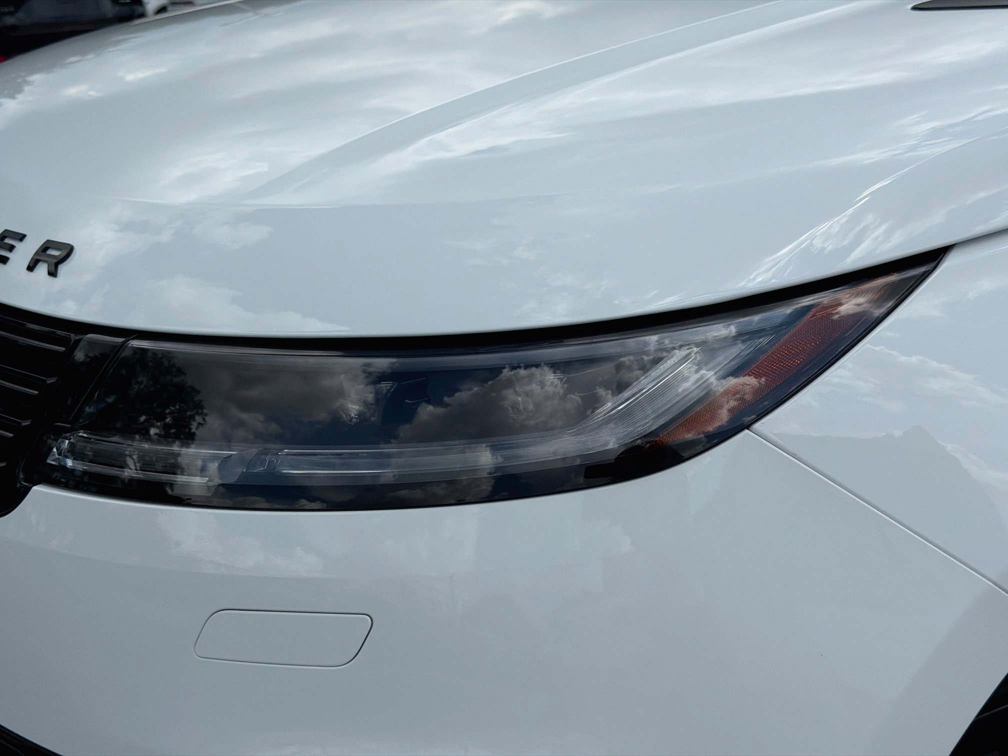 New 2027 Land Rover Range Rover Sport Dynamic SE AWD/4WD image 9