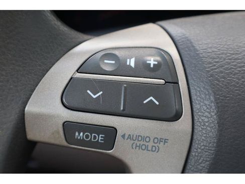 Used 2011 Toyota Camry LE FWD image 12