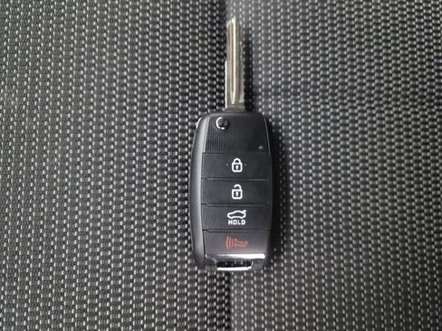 Used 2017 Kia Forte LX image 32