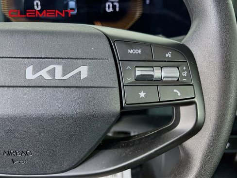 Used 2025 Kia K4 FWD image 17