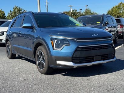 New 2025 Kia Niro EX