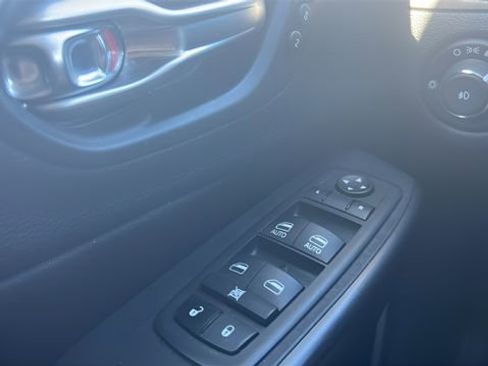 Used 2021 Jeep Cherokee Trailhawk w/ Premium Leather Package AWD/4WD image 19