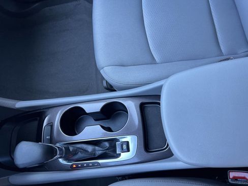 Used 2023 Chevrolet Malibu LS image 32