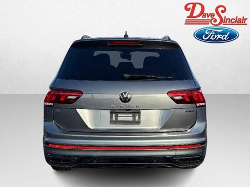 Used 2022 Volkswagen Tiguan SE R-Line image 8