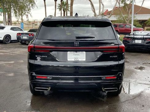 Used 2025 Buick Enclave Sport Touring image 5