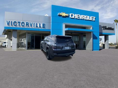 Used 2024 Toyota RAV4 XLE FWD image 7