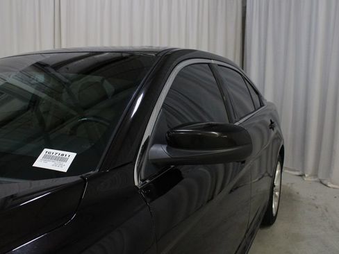 Used 2013 Ford Taurus SEL FWD image 31
