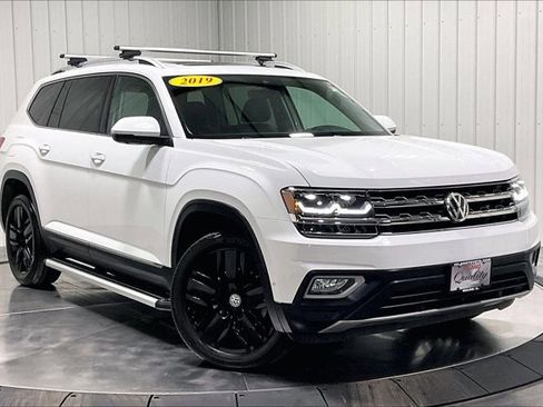 Used 2019 Volkswagen Atlas SEL Premium image 3