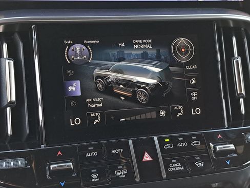 Used 2026 Lexus LX 700h Luxury w/ Accessory Package (Z1) AWD/4WD image 24