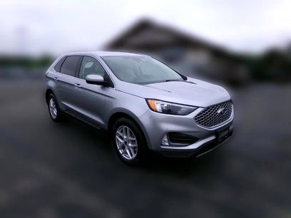 Used 2023 Ford Edge SEL w/ Convenience Package