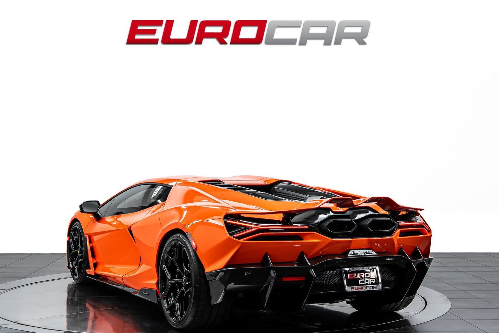 Used 2024 Lamborghini Revuelto AWD/4WD image 3