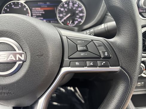 Used 2025 Nissan Sentra SV FWD image 12