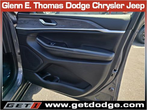 Certified 2023 Jeep Grand Cherokee L Limited w/ Luxury Tech Group II AWD/4WD image 40