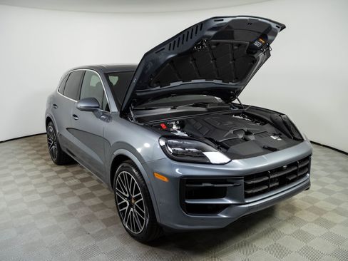 New 2026 Porsche Cayenne AWD/4WD image 34