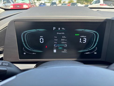 Used 2026 Kia Niro LX FWD image 38