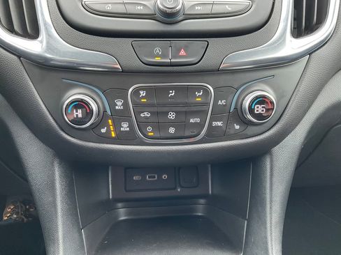 Used 2023 Chevrolet Equinox LT AWD/4WD image 9