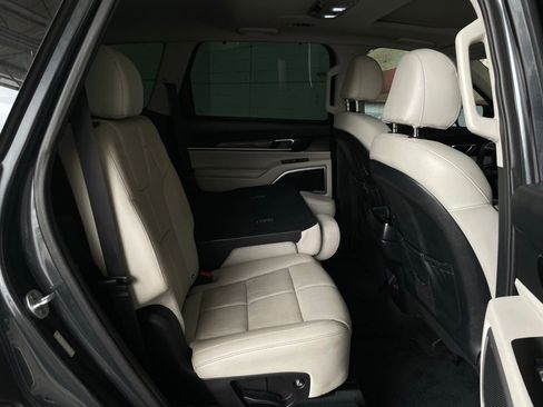 Used 2020 Kia Telluride EX FWD image 17