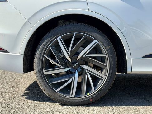New 2026 Lincoln Aviator Black Label w/ Black Label Special Edition AWD/4WD image 4