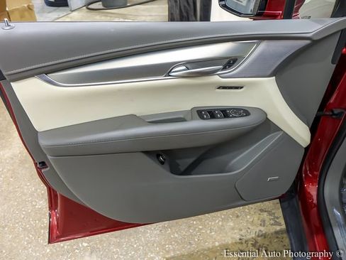 Certified 2023 Cadillac XT5 Premium Luxury AWD/4WD image 17