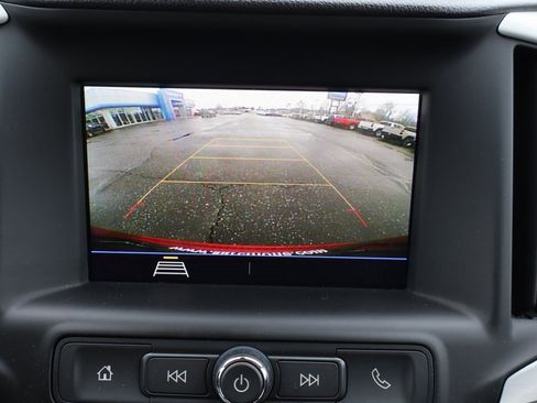 Used 2020 GMC Terrain SLE w/ Driver Convenience Package image 9