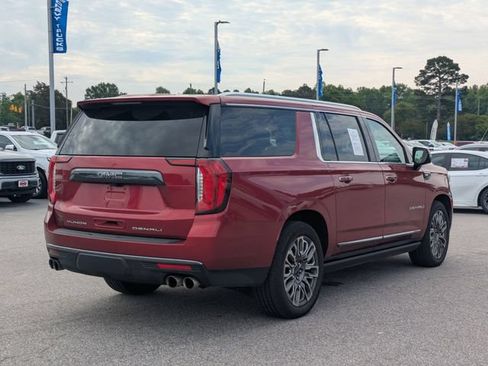 Used 2023 GMC Yukon XL Denali Ultimate AWD/4WD image 3