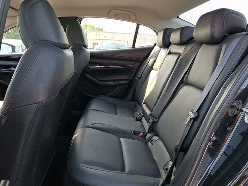Used 2024 MAZDA MAZDA3 s FWD image 9