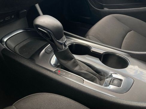 Used 2024 Chevrolet Malibu LT FWD image 25