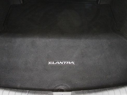 Used 2018 Hyundai Elantra Value Edition FWD image 9