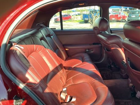 Used 1997 Buick Park Avenue w/ Seating Pkg FWD image 30