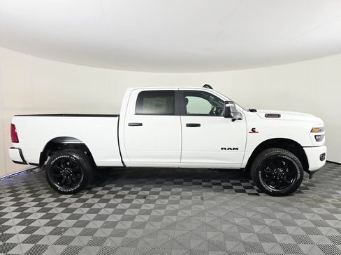 New 2026 RAM 3500 Big Horn AWD/4WD image 3