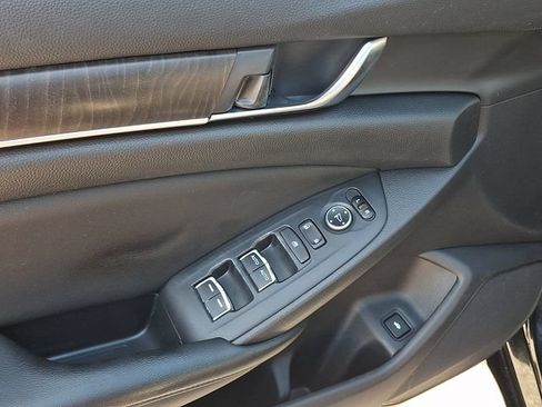 Used 2019 Honda Accord EX image 14