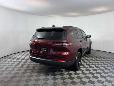 Used 2025 Jeep Grand Cherokee L Limited w/ Black Appearance Package image 11