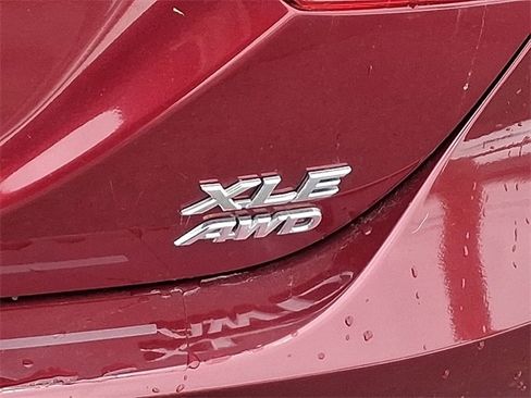Used 2021 Toyota Camry XLE image 29