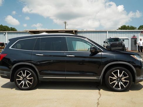 Used 2019 Honda Pilot Touring image 3