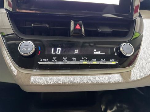 Used 2023 Toyota Corolla LE FWD image 31