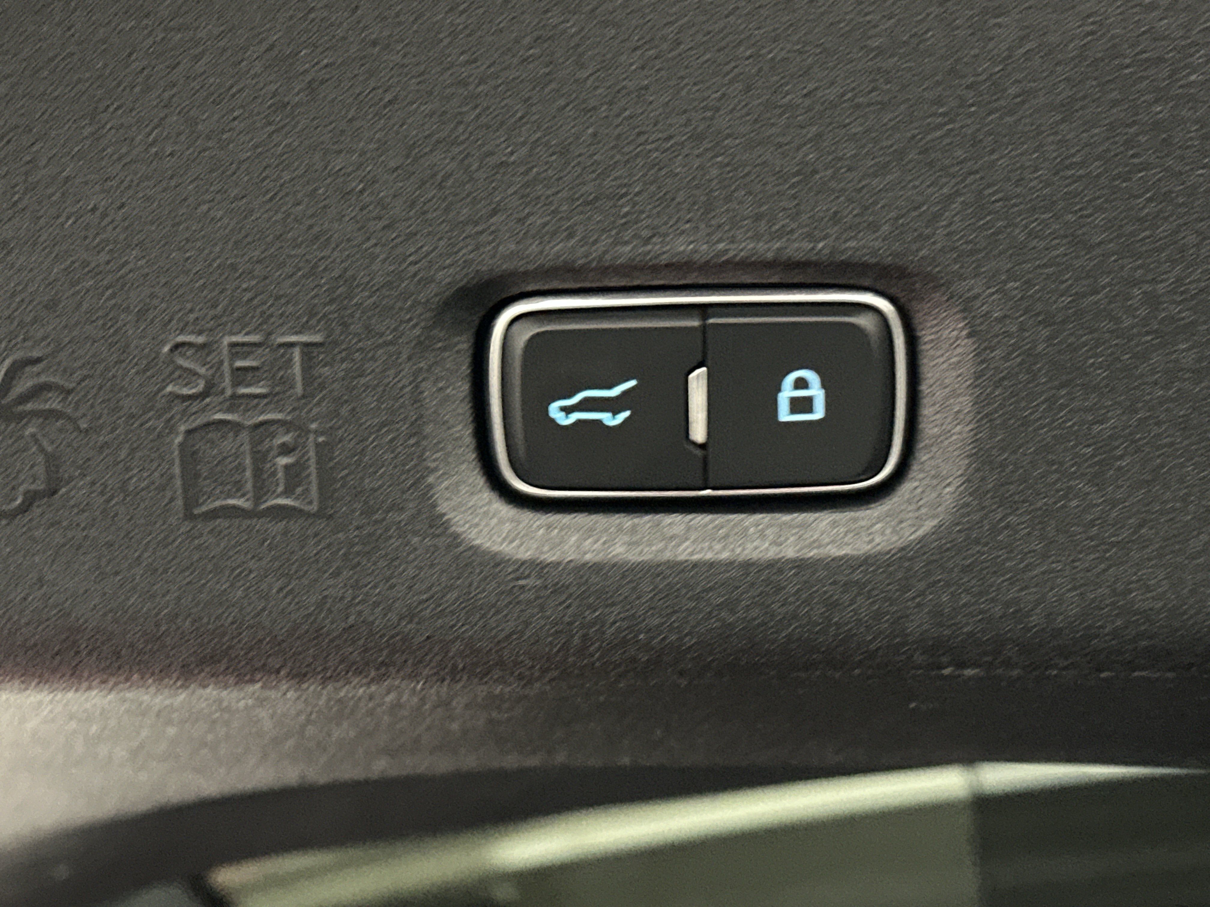 Used 2025 Ford Expedition Tremor AWD/4WD image 16