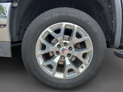 Used 2016 GMC Sierra 1500 SLE w/ SLE Value Package AWD/4WD image 16